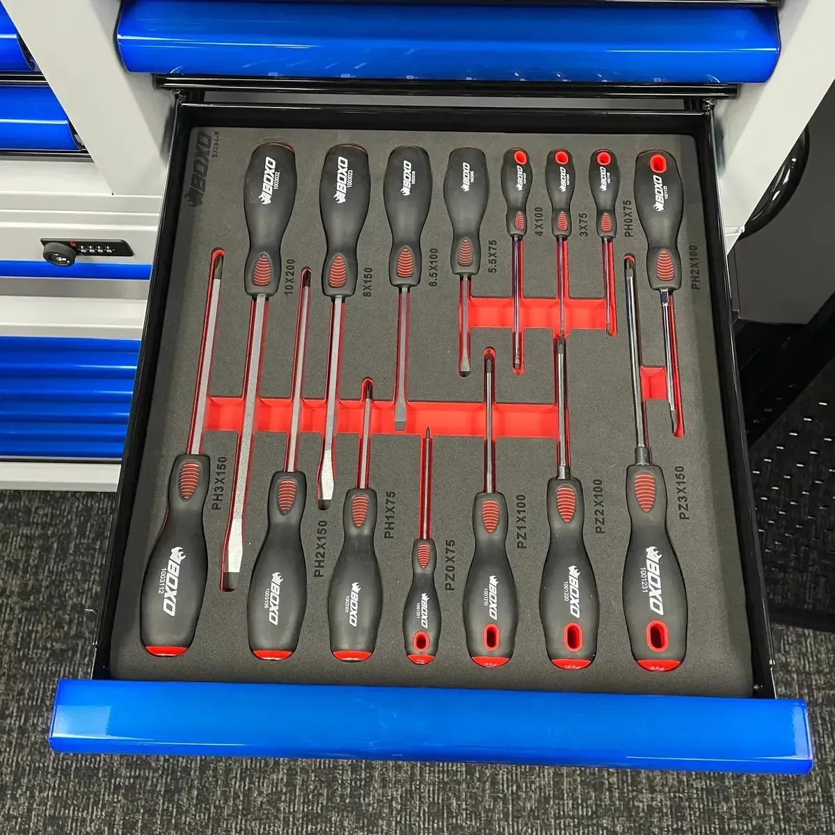 15-Piece Slotted, Phillips & Pozi Tip Screwdriver Set | 2/3rd EVA Foam - Image 5