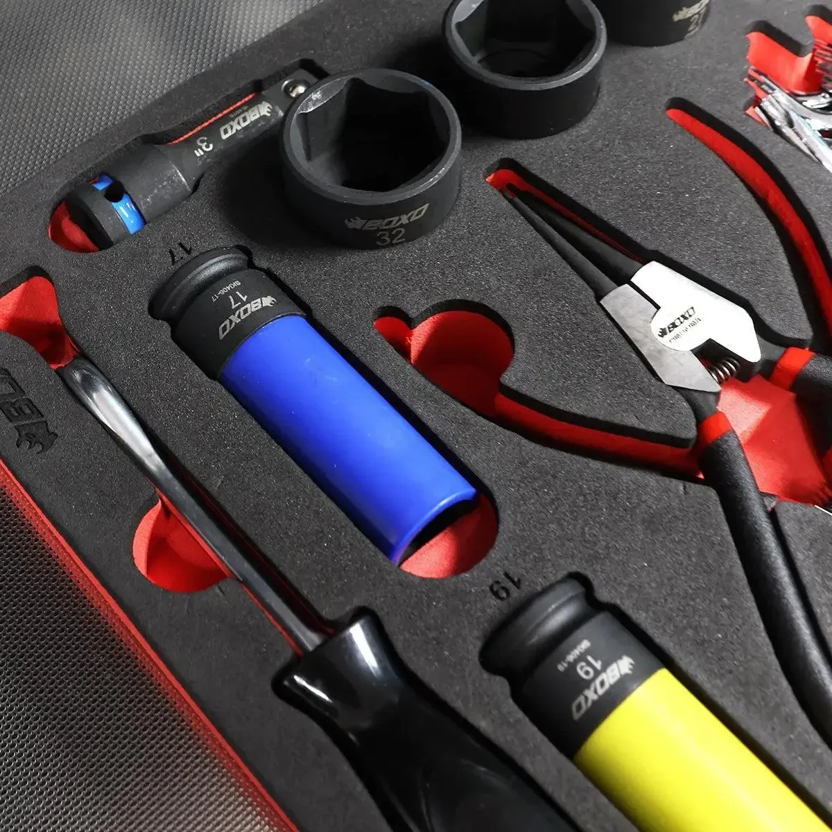 31-Piece UTV Service kit for 5-Drawer Hand Carry Tool Box - Image 4