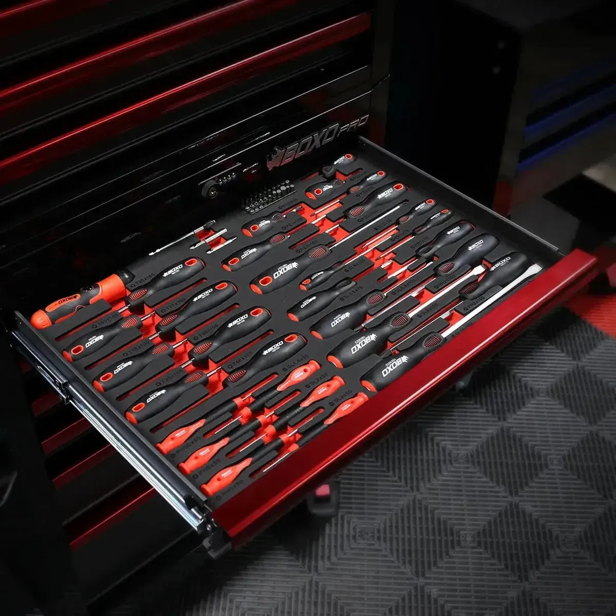64-Piece Master Screwdriver & Bit Set | 3/3 Drawer EVA Foam - Image 3