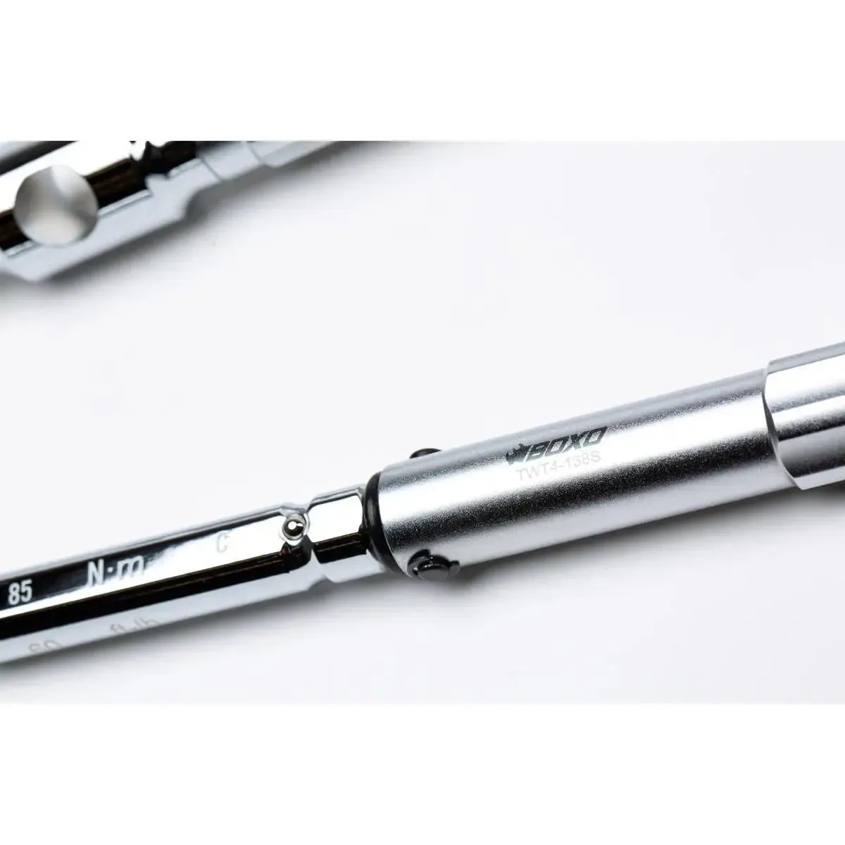 1/2” Drive X-Torq 4-Setting Preset Torque Wrench (60–100 lb-ft) with 2-Piece Flip Socket Kit - Image 10