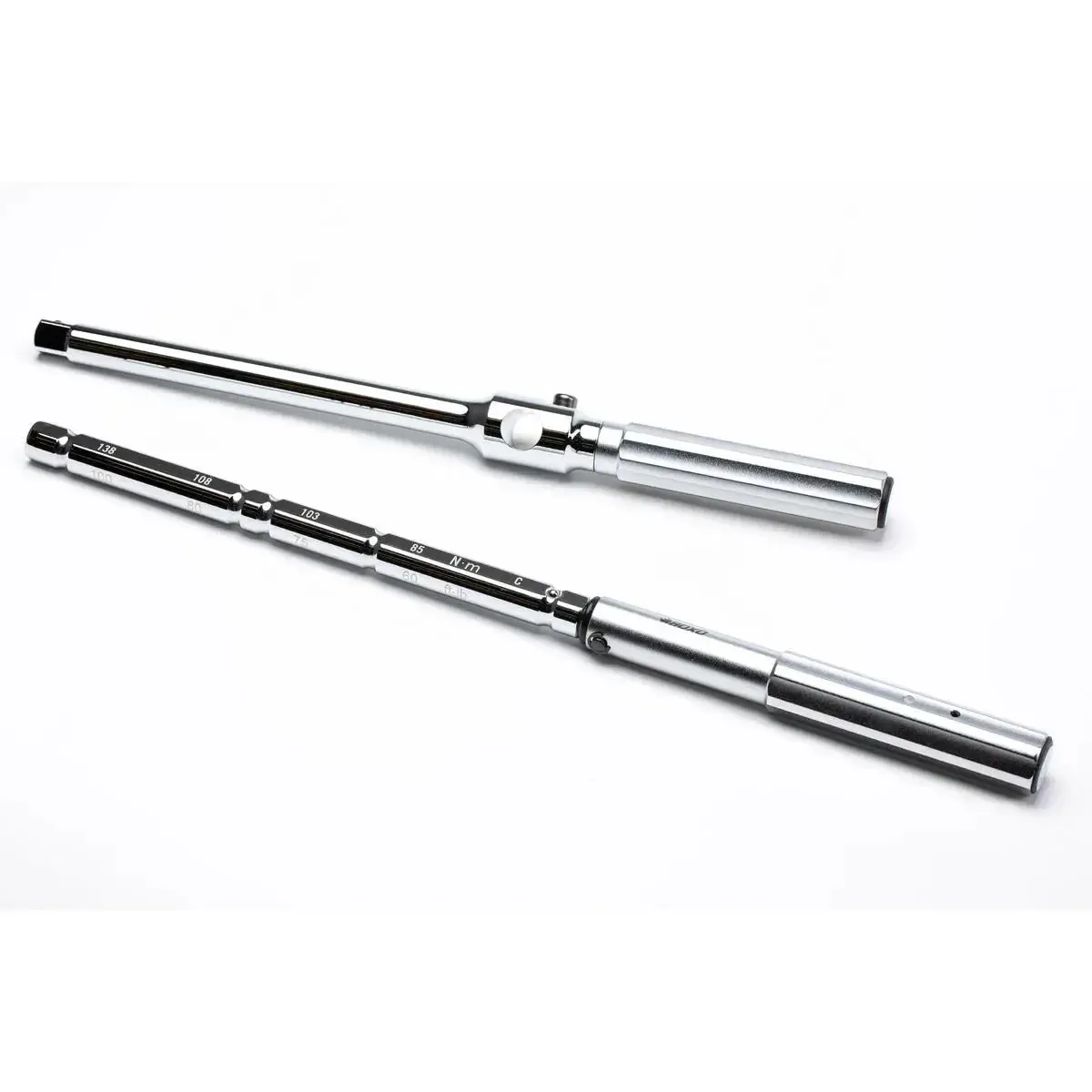1/2” Drive X-Torq 4-Setting Preset Torque Wrench (60–100 lb-ft) with 2-Piece Flip Socket Kit - Image 3