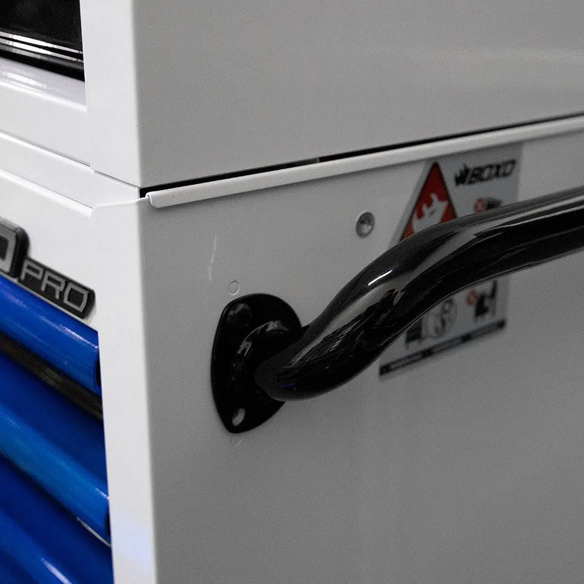 Pro Series | 26" 11-Drawer Rolling Tool Box | White and Blue - Image 3