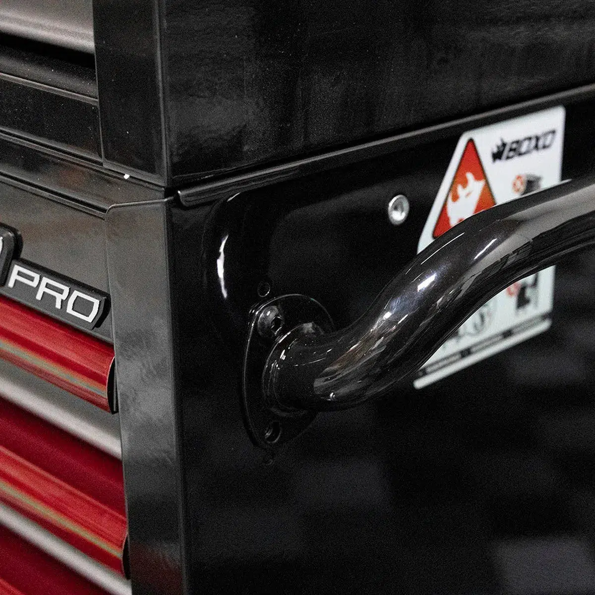 Pro Series | 26" 11-Drawer Rolling Tool Box with 222-Piece Master Tool Set | Black and Red - Image 4